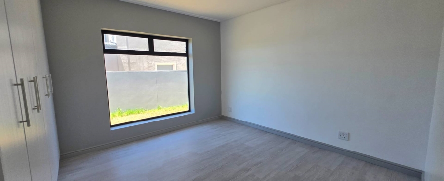 5 Bedroom Property for Sale in Kleinbaai Western Cape